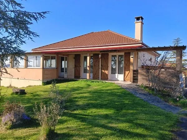 Maison de plain-pied 7 pièces 167 m²