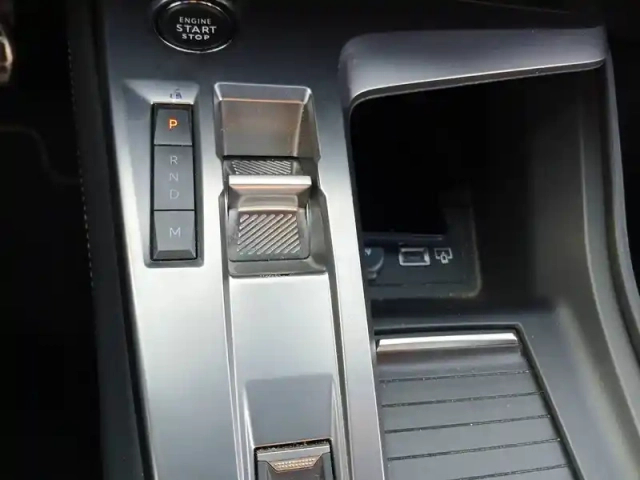Peugeot 308 sw puretech 130ch s&amp;s eat8 — photo 13