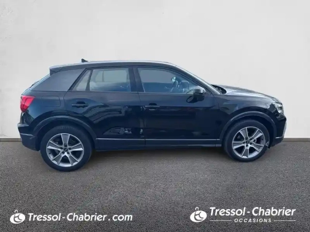 Audi Q2 35 tfsi cod 150 s tronic 7 design luxe — photo 6