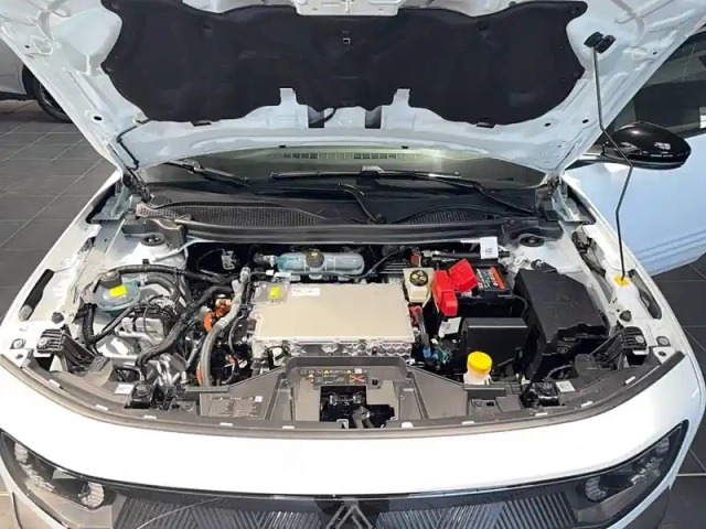 Renault 4 renault  e-tech electrique 150 ch autonomie confort — photo 57