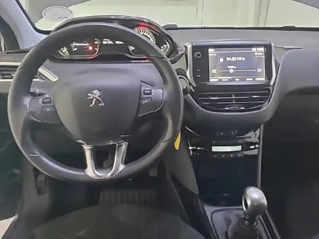 Peugeot 2008 puretech 110ch s&amp;s bvm6 — photo 29