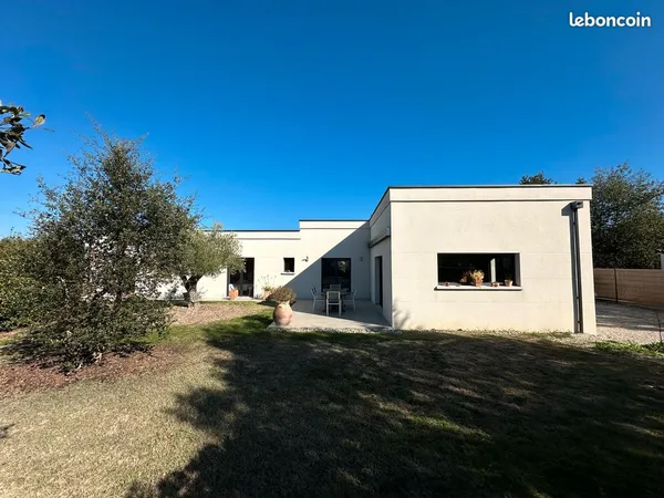 Maison d'architecte plain-pied 183 m² - DPE A - 1000 m² arboré