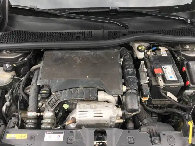 Peugeot 2008 puretech 130 s&amp;s bvm6 — photo 25