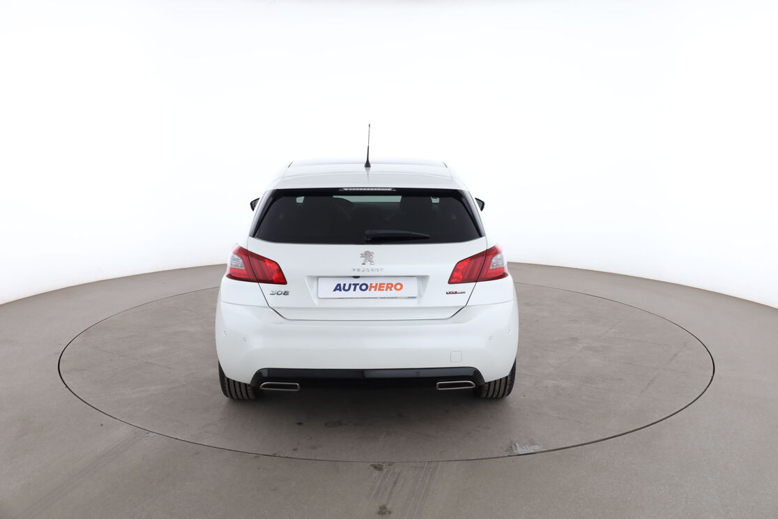 Peugeot 308 1.6 Blue-HDi GT Line — photo 4