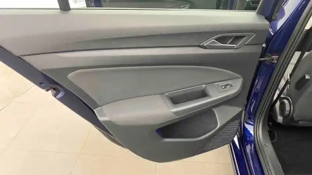 Volkswagen Golf 1.5 etsi opf 150 dsg7 — photo 26