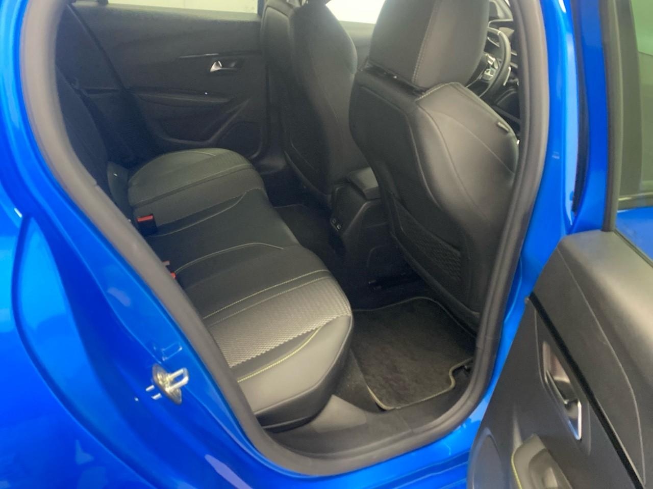 Peugeot 208 hybrid 136 e-dcs6 gt — photo 23