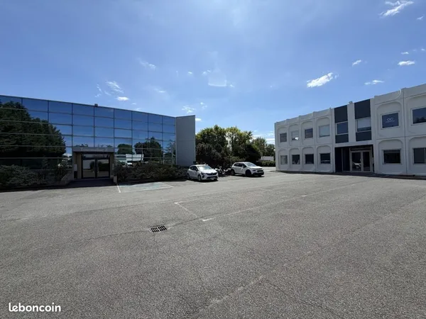 Bureau 1 237 m²