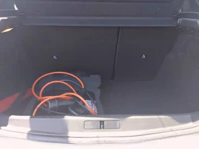 Peugeot 208 electrique 50 kwh 136ch — photo 6