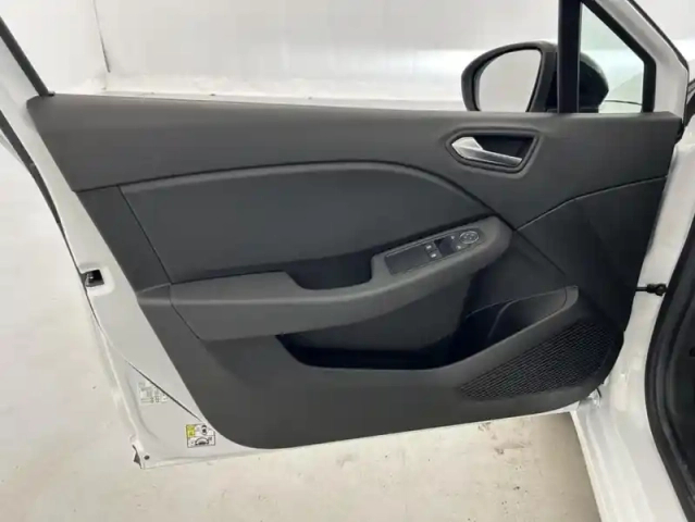 Renault Clio tce 90 equilibre 5p — photo 11