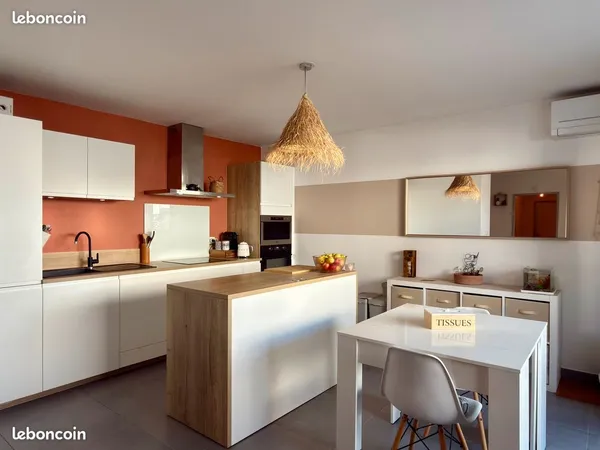 T3 65m2 avec parking - pompignane - entierement renove