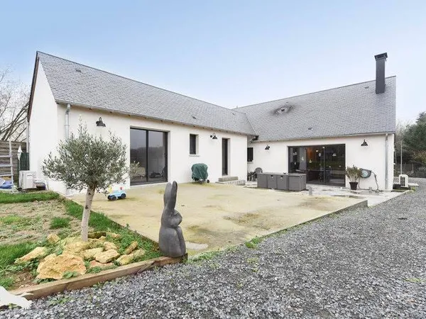 Maison de plain-pied 7 pièces 130 m²