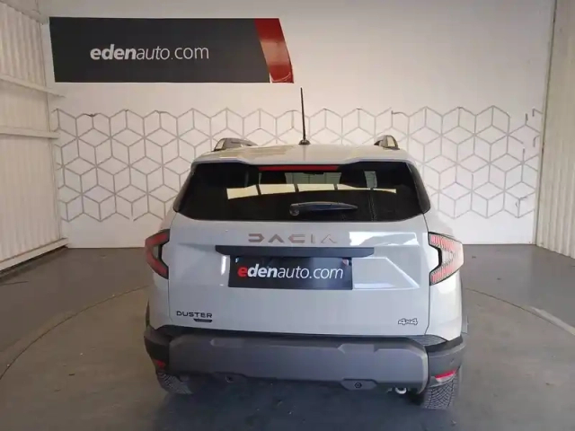 Dacia Duster hybrid-g 150 4x4 — photo 17