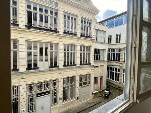 Bureaux 100 m²