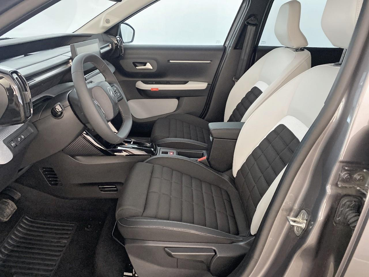 Citroën C3 Aircross hybride 145 ch aut max — photo 9