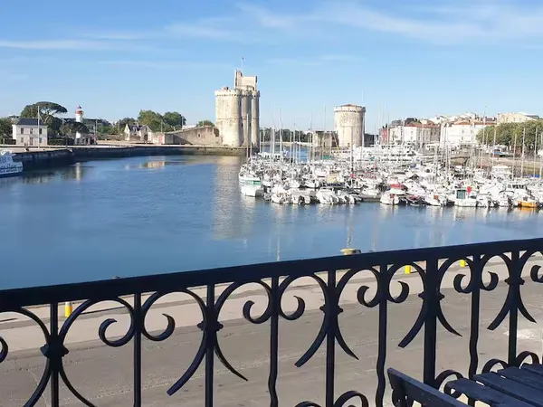 T2 meublé sur le Vieux-Port avec vue magnifique + parking en option
