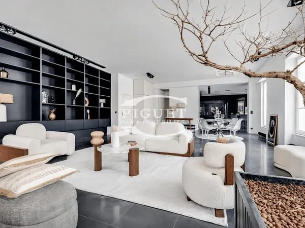 Appartement 6 pièces 165 m²