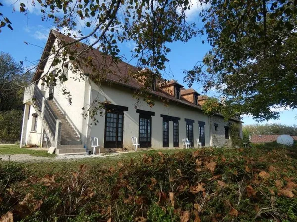 Maison de campagne 25 pièces 830 m²
