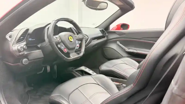 Ferrari 488 4.0 v8 670ch spider — photo 53