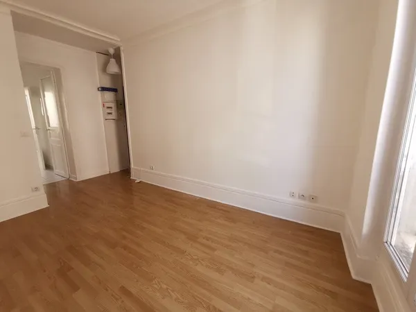 A LOUER Paris XXème 22.61m²