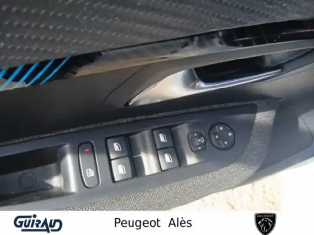 Peugeot 208 puretech 100 s&amp;s bvm6 — photo 9