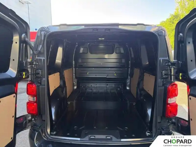 Opel Vivaro fgn sportive diesel 180 ch m automatique — photo 8