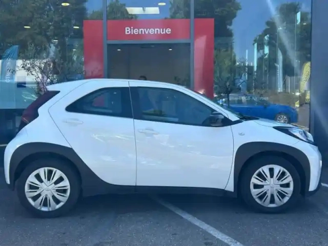 Toyota Aygo X 1.0 vvt-i 72ch design — photo 4