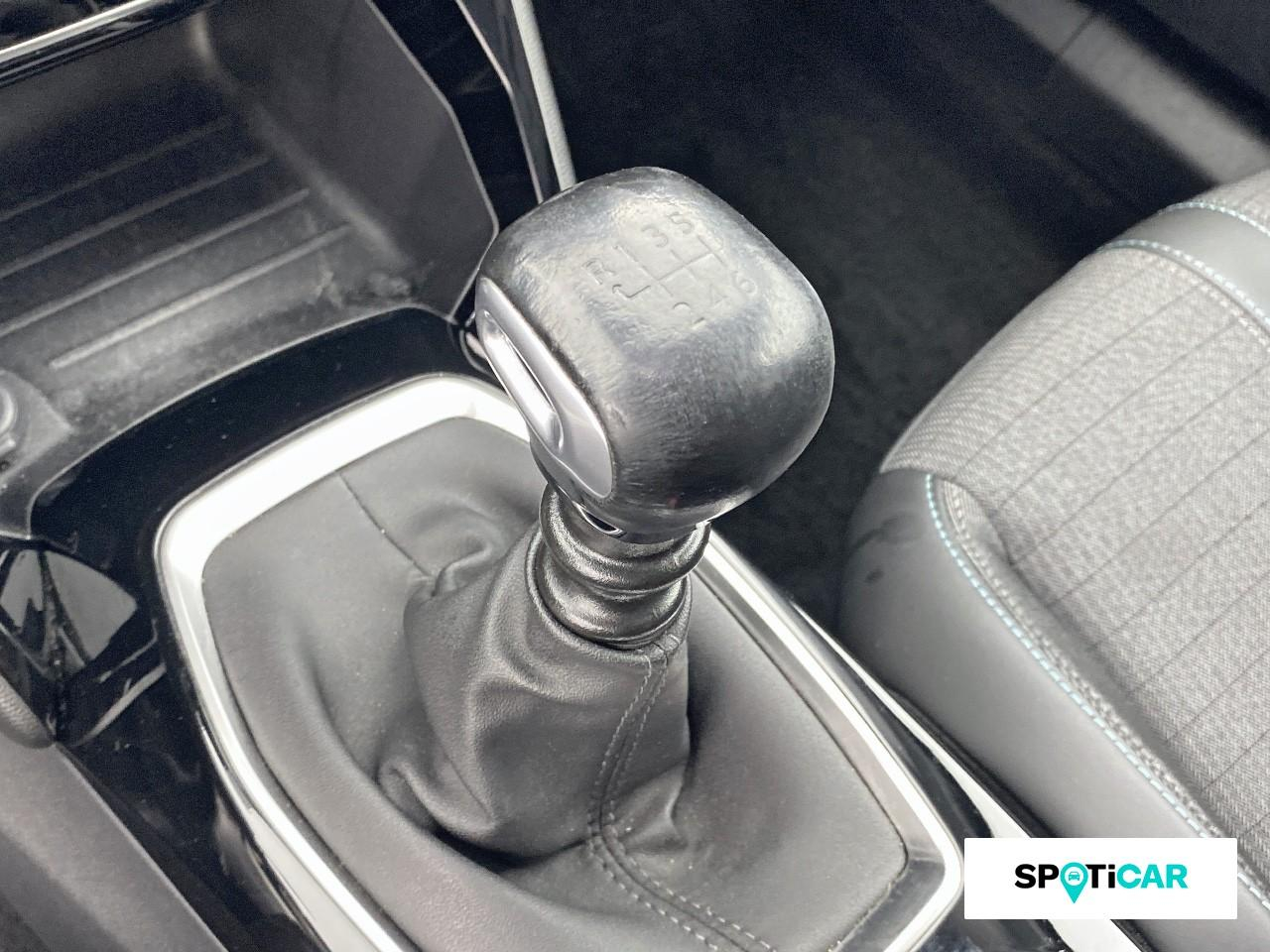 Peugeot 2008 1.5 bluehdi 110ch s&s allure pack — photo 14