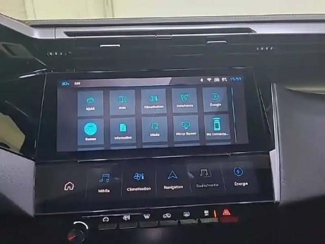 Peugeot 408 phev 225 e-eat8 — photo 27