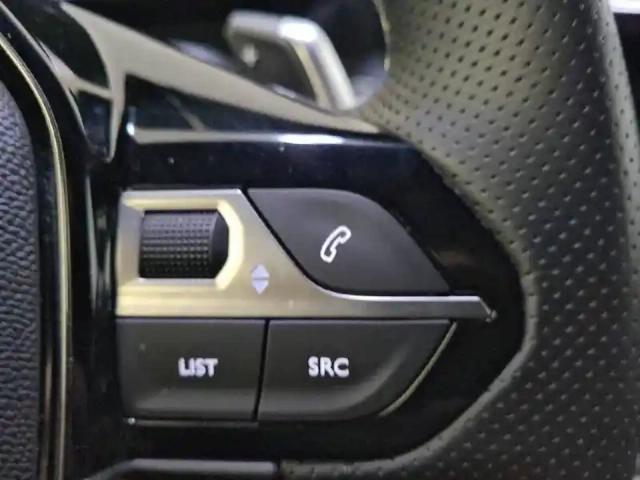 Peugeot 208 hybrid 110 e-dcs6 — photo 93