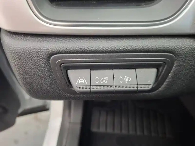 Renault Captur tce 90 - 21 — photo 31