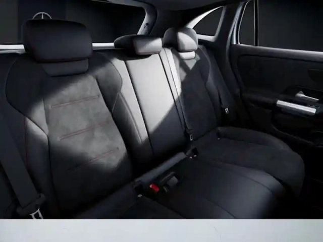 Mercedes Gla 250 e hybrid eq amg line — photo 9