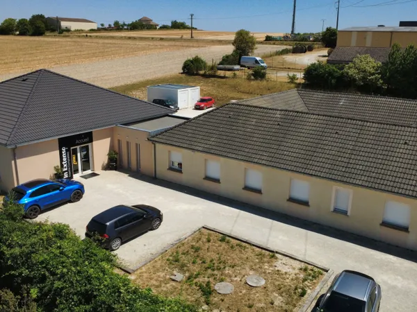 Bureaux professionnels à 5 min Lavau / Pont Sainte Marie E
