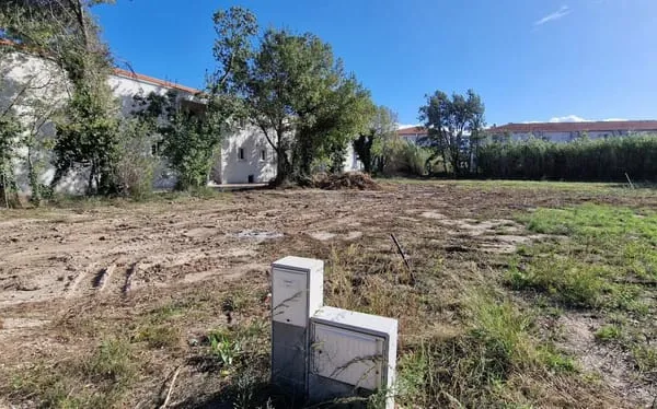 Terrain 388 m²