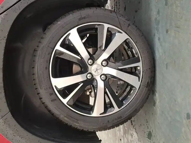Peugeot 2008 bluehdi 120ch s&amp;s eat6 — photo 11