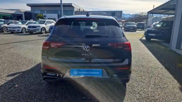 Volkswagen Golf 1.5 ehybrid 204 dsg6 — photo 4