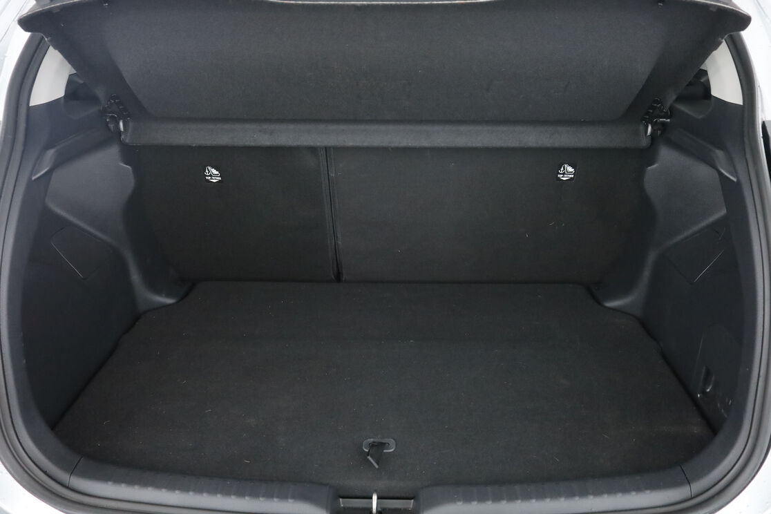 Toyota Yaris 1.5 Hybrid Design — photo 16