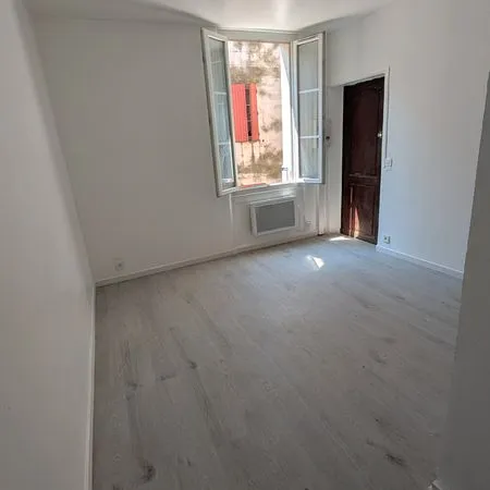 Studio 16 m² rénové à neuf - Centre historique - Idéal investisseur