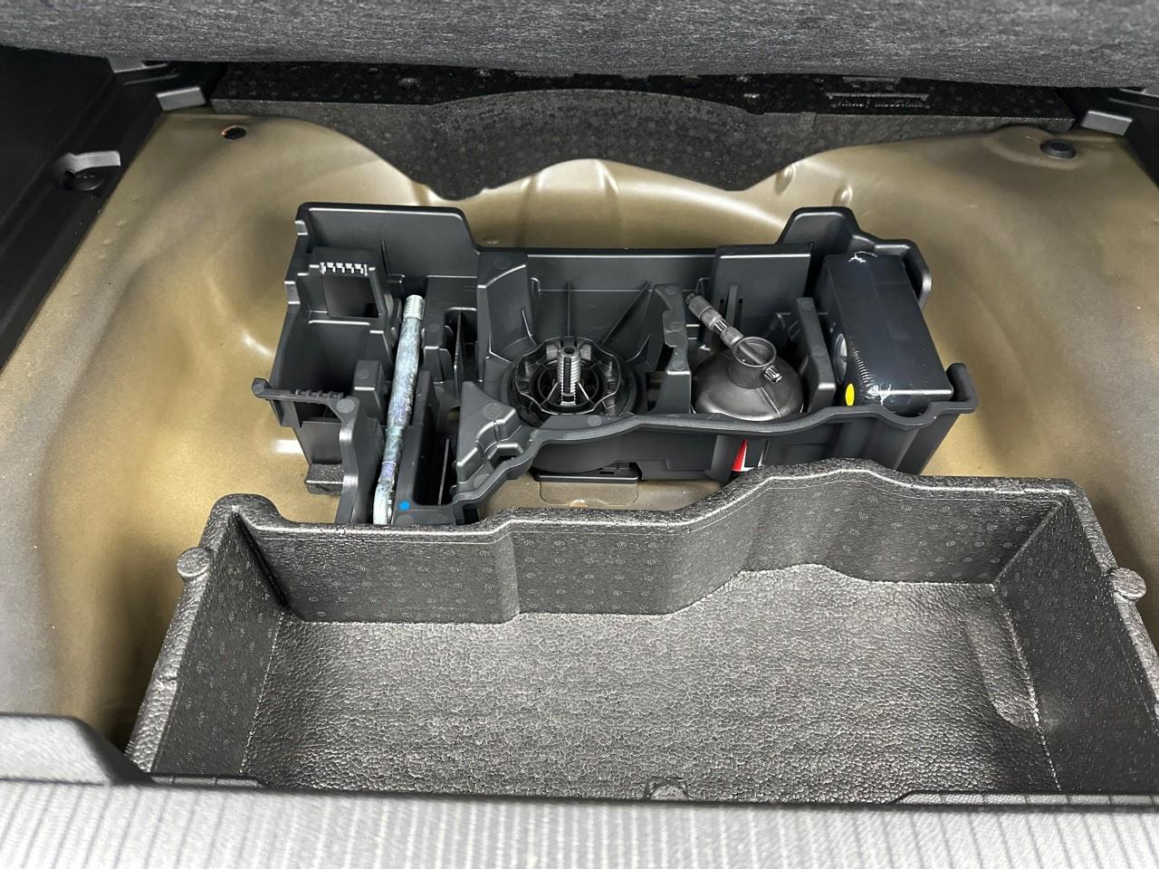Peugeot 2008 puretech 100 s&s bvm6 allure — photo 35