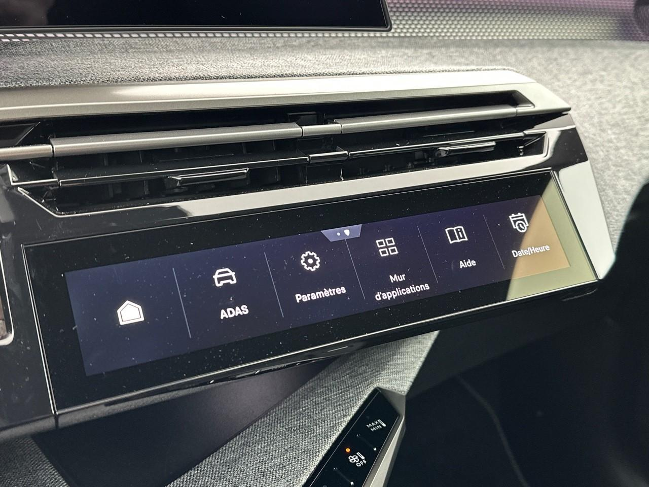 Peugeot 3008 hybrid 145 e-dcs6 gt — photo 31