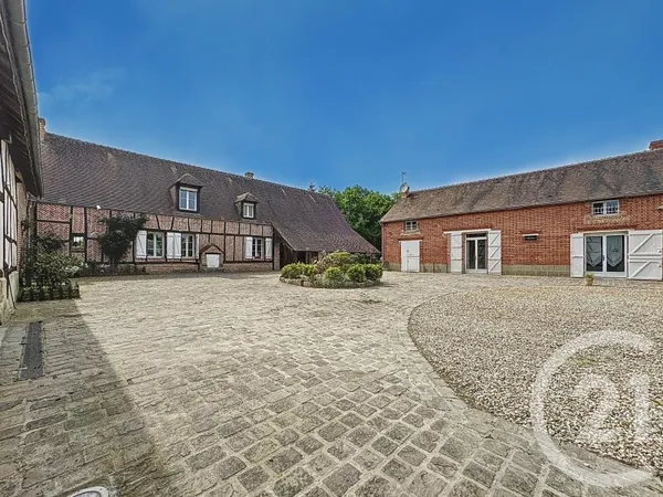 Maison 10 pièces 372 m²