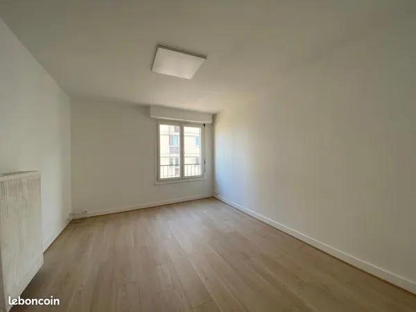 Studio 1 pièce 25 m²