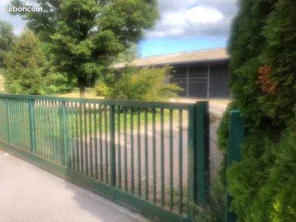 Nouvauté SAINT - NABORD - Bâtiment d'une surface de 466 m² de plain pied + mezzanine de 96,49 m², su