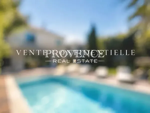 Maison 6 pièces 228 m²