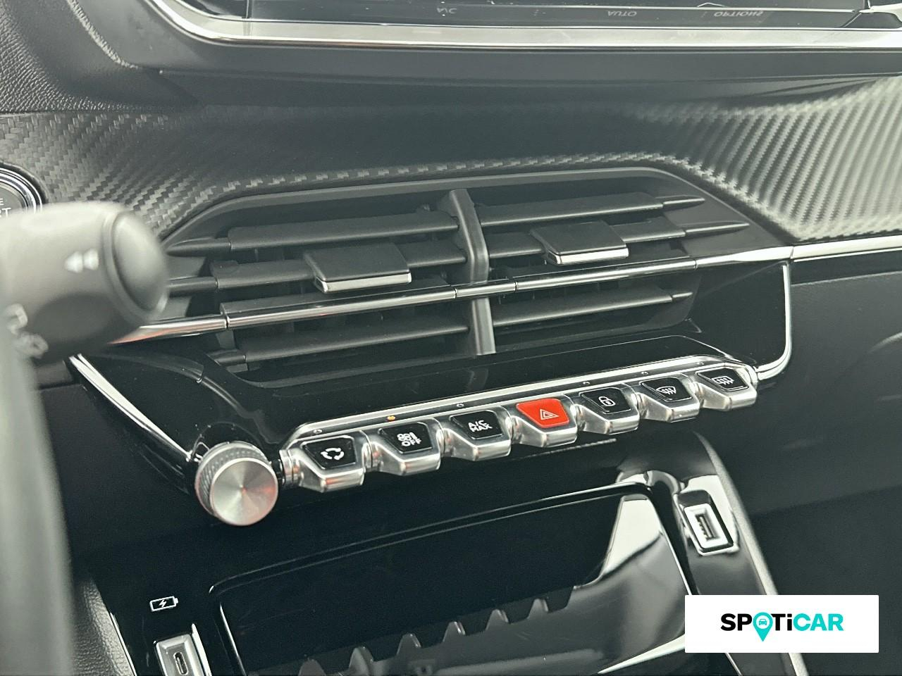 Peugeot 2008 1.2 puretech 130ch s&s allure pack — photo 15