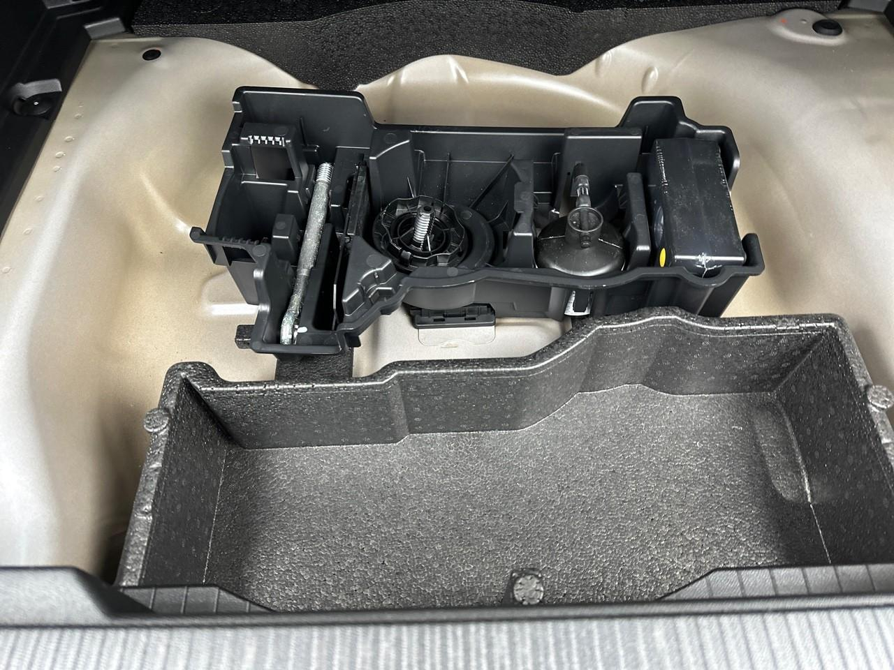 Peugeot 2008 puretech 130 s&s eat8 allure — photo 34