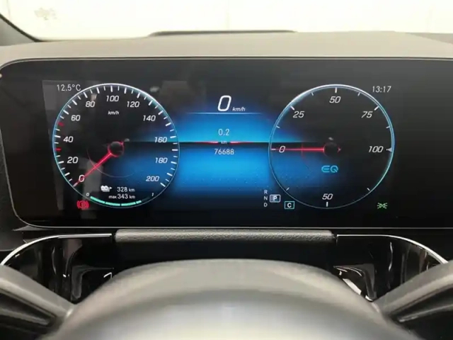 Mercedes Eqa 250 amg line — photo 12
