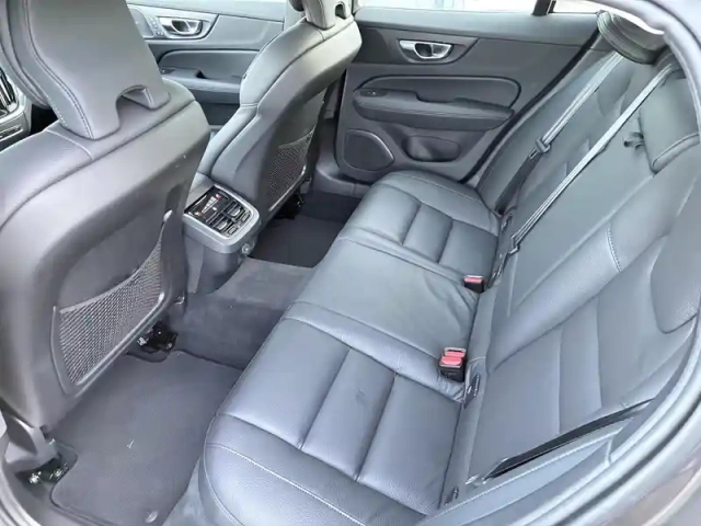 Volvo V60 b4 197 ch dct7 — photo 6