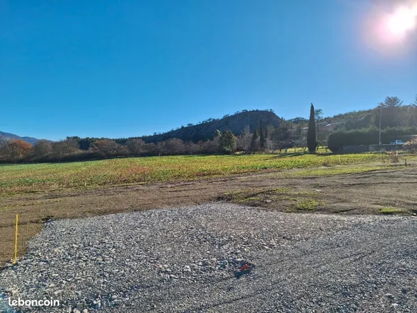 Terrain 693 m² Aubignosc