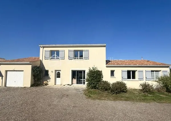Maison 11 pièces 250 m²