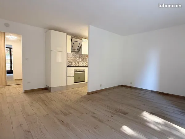 Studio 1 pièce 31 m²
